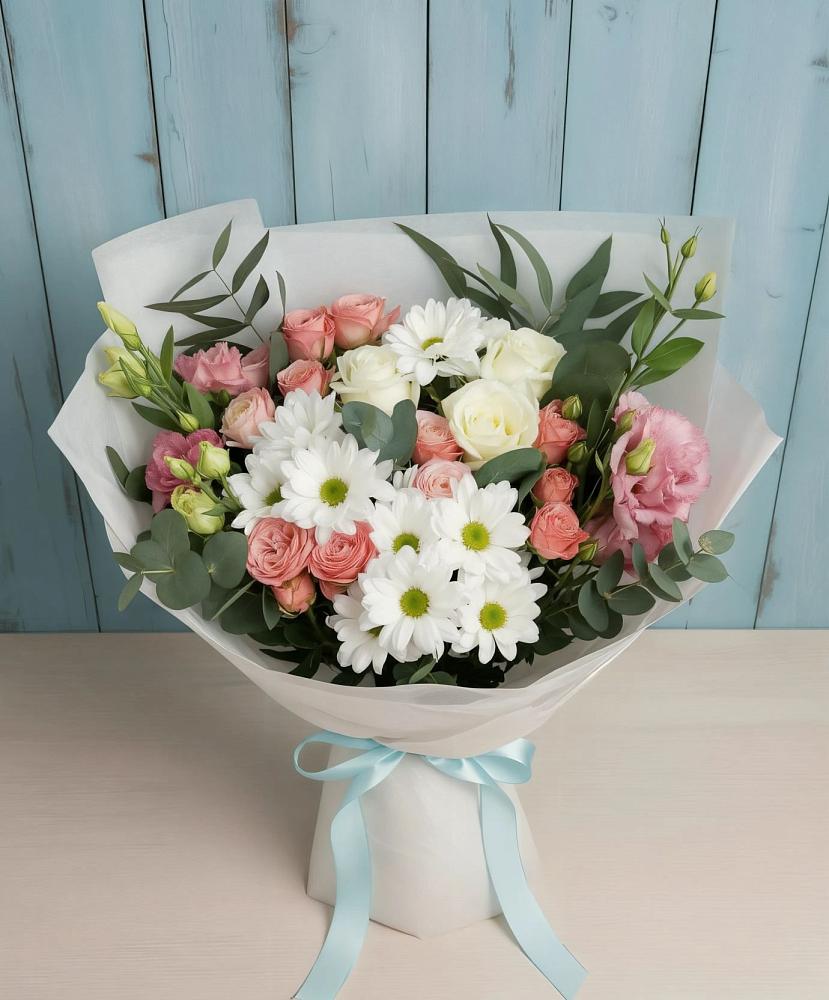 Букет цветов из: Розы, Лизиантусы и Хризантемы в Строителе Тамбовской области