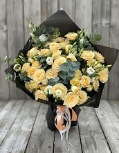Букет цветов из:  Розы и Лизиантусы в Строителе Тамбовской области