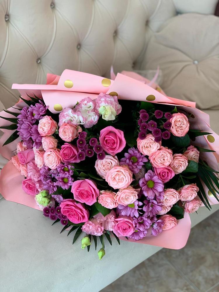 Букет цветов из: Хризантемы, Розы и Лизиантусы в Строителе Тамбовской области