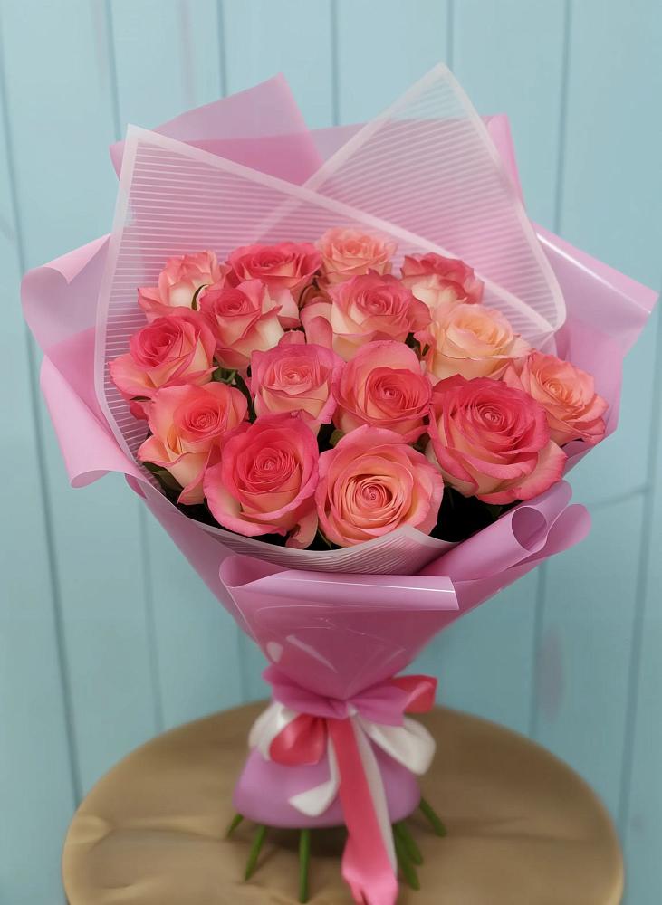 Букет 15 Розовых роз Равель в Строителе Тамбовской области