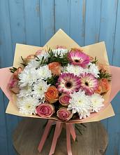 Букет цветов из:  Розы, Герберы и Хризантемы в Строителе Тамбовской области