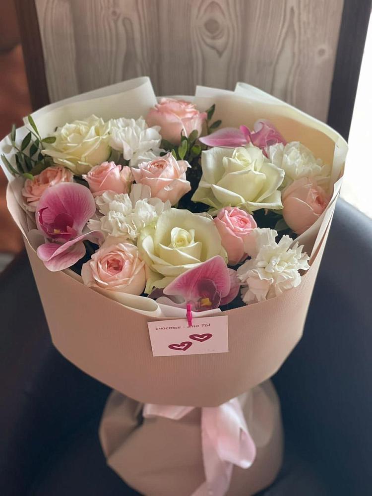 Букет цветов из: Орхидеи, Розы и Гвоздики в Строителе Тамбовской области