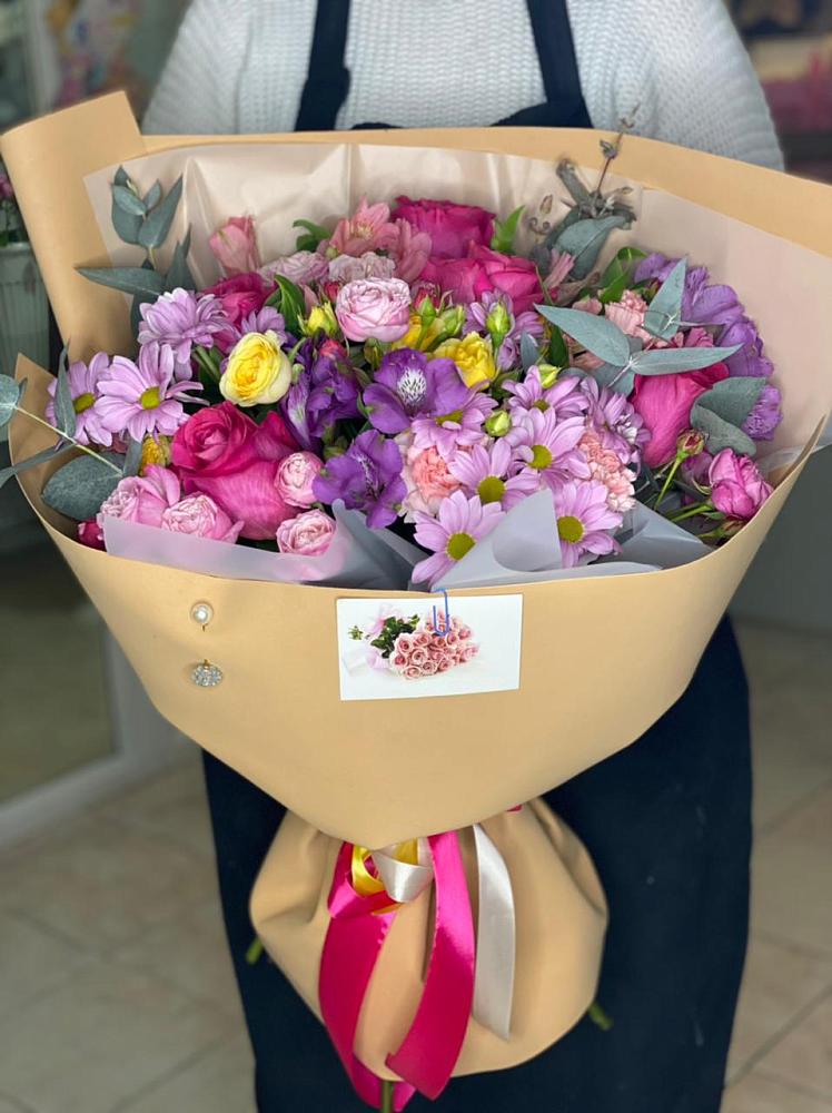 Букет цветов из: Хризантемы, Гвоздики и Альстромерии в Строителе Тамбовской области