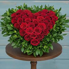 Цветочная композиция из Розы в виде сердца в Строителе Тамбовской области