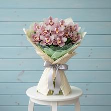 Букет цветов из:  Орхидеи и Розы в Строителе Тамбовской области