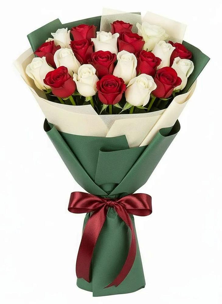 Букет Микс из красных и белых роз в Строителе Тамбовской области