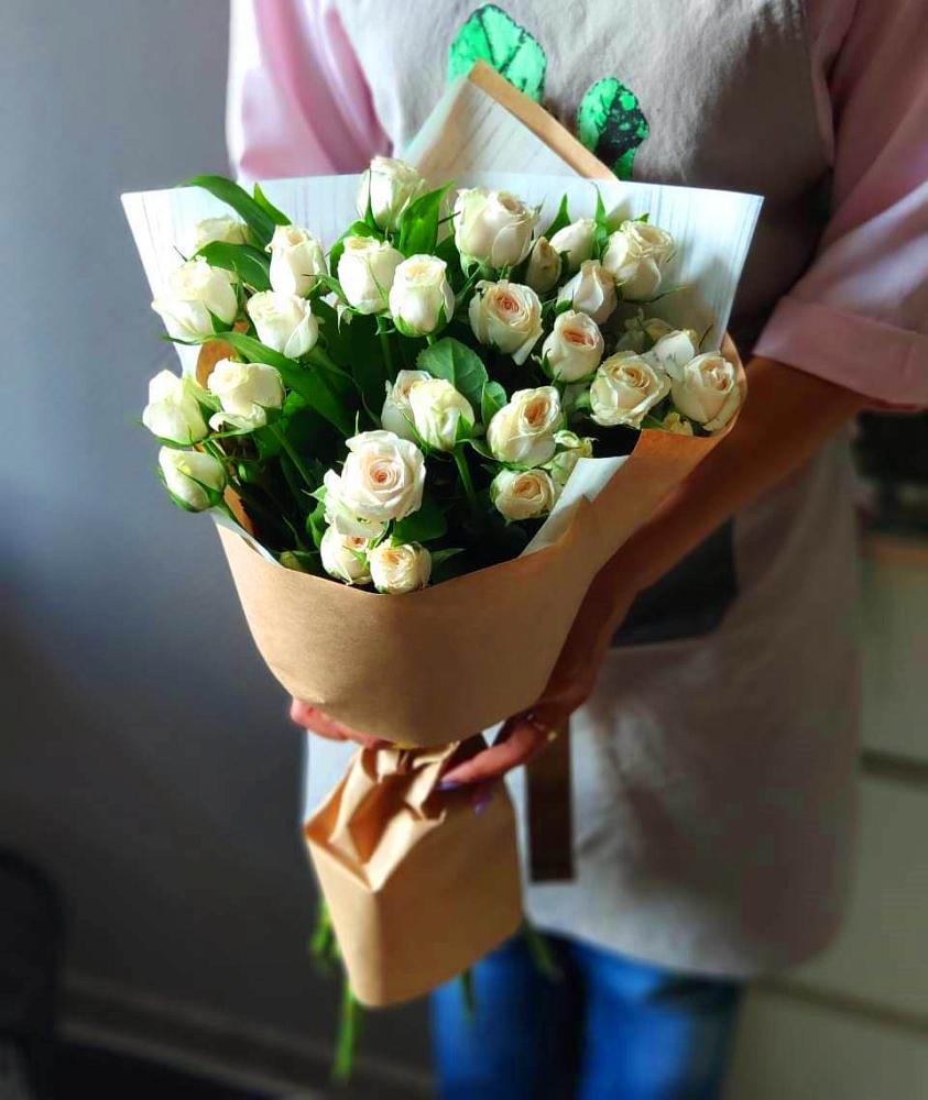 Букет цветов из: Розы в Строителе Тамбовской области