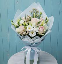 Букет цветов из:  Розы и Лизиантусы в Строителе Тамбовской области