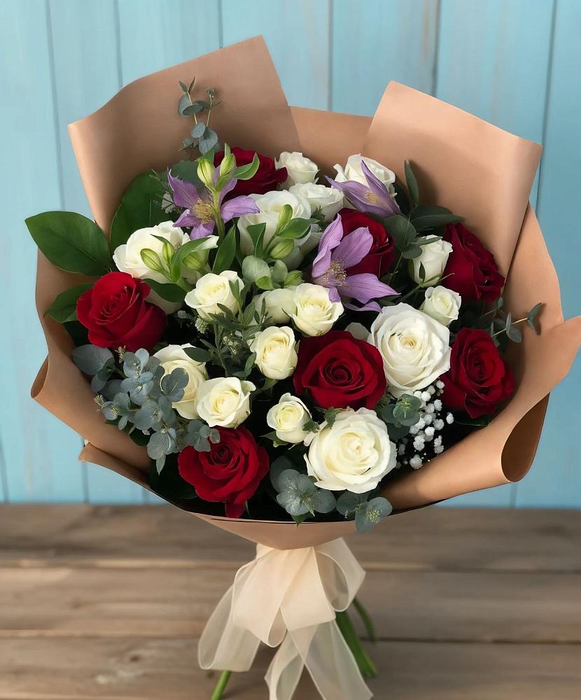 Букет цветов из: Розы и Альстромерии в Строителе Тамбовской области
