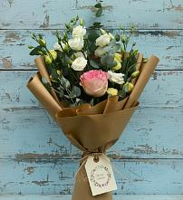 Букет цветов из:  Розы и Лизиантусы в Строителе Тамбовской области