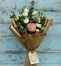 Букет цветов из:  Розы и Лизиантусы в Строителе Тамбовской области