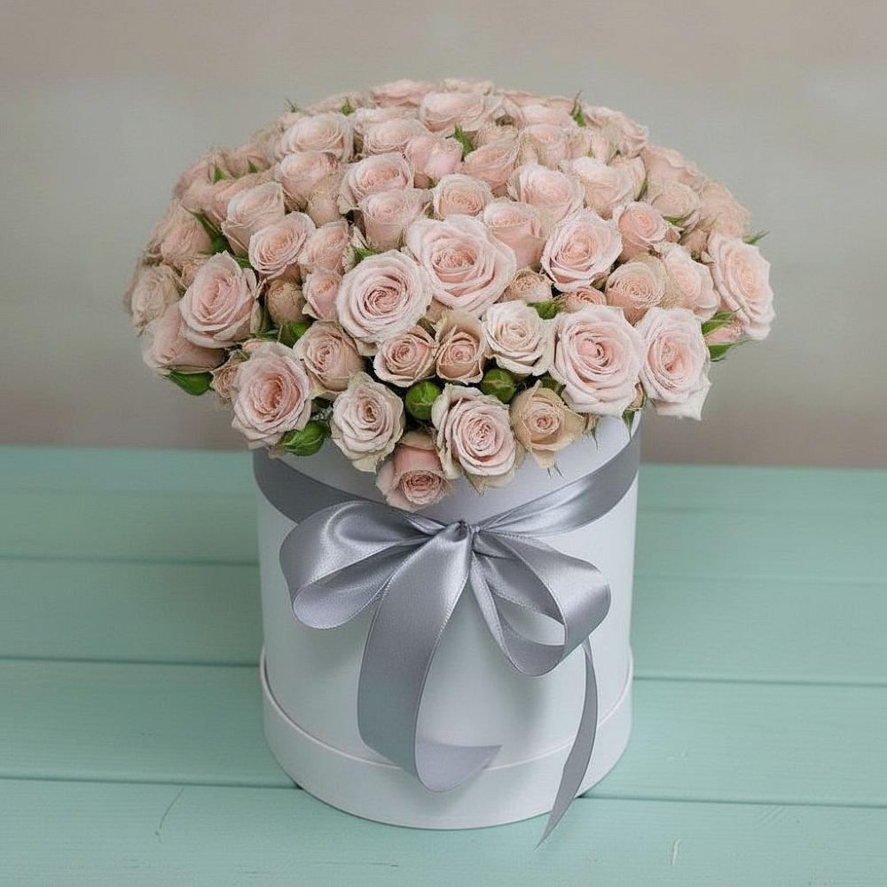 Цветочная композиция из Розы в шляпной коробке в Строителе Тамбовской области